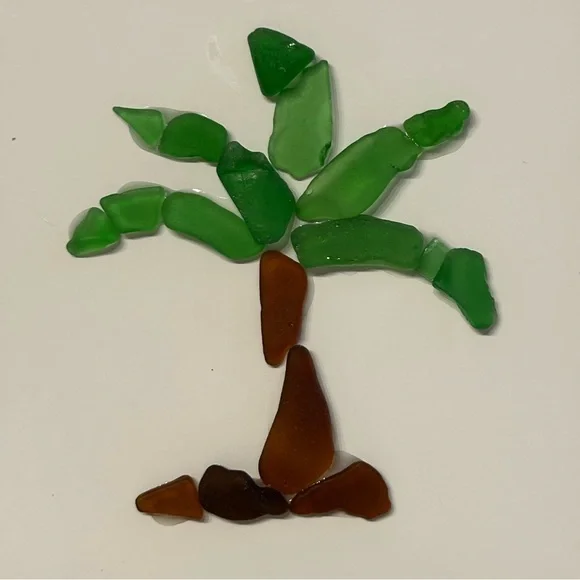 Framed sea glass palm tree - Picture 3 of 4